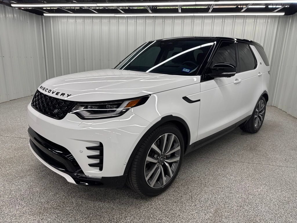 Used 2025 Land Rover Discovery Dynamic SE AWD/4WD image 3