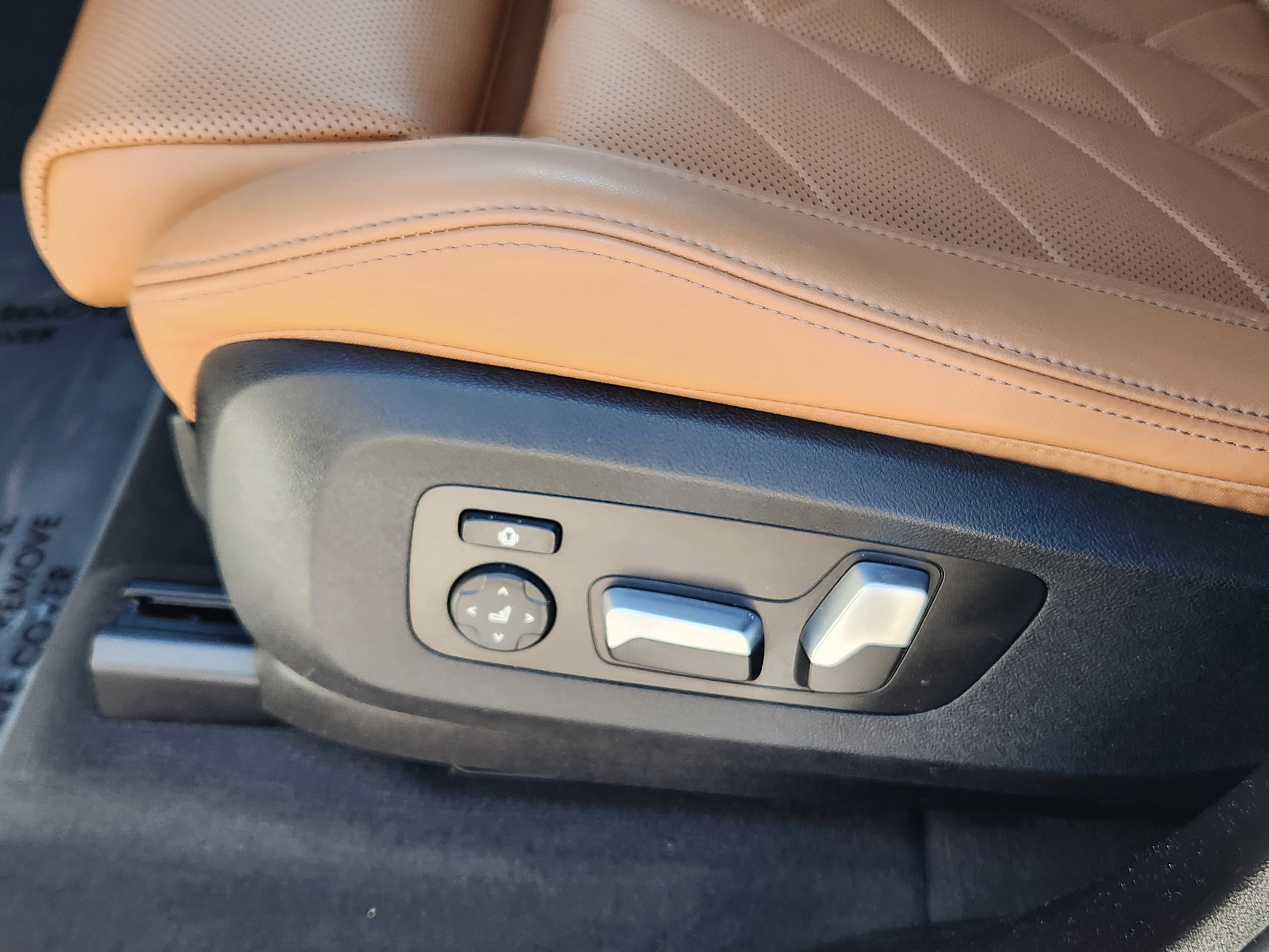 Used 2023 BMW X5 xDrive45e w/ Executive Package image 21