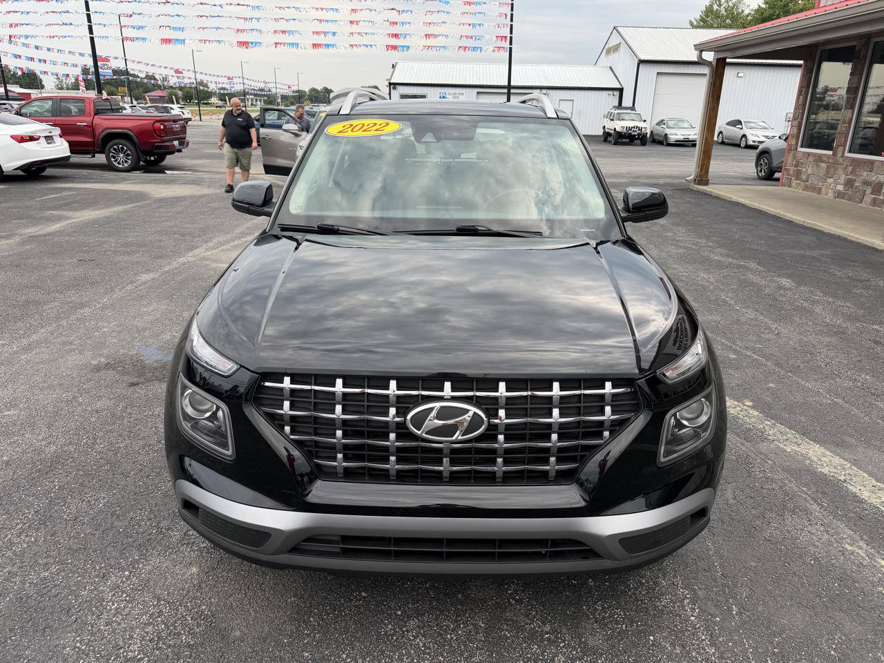 Used 2022 Hyundai Venue SEL w/ Cargo Package FWD image 10