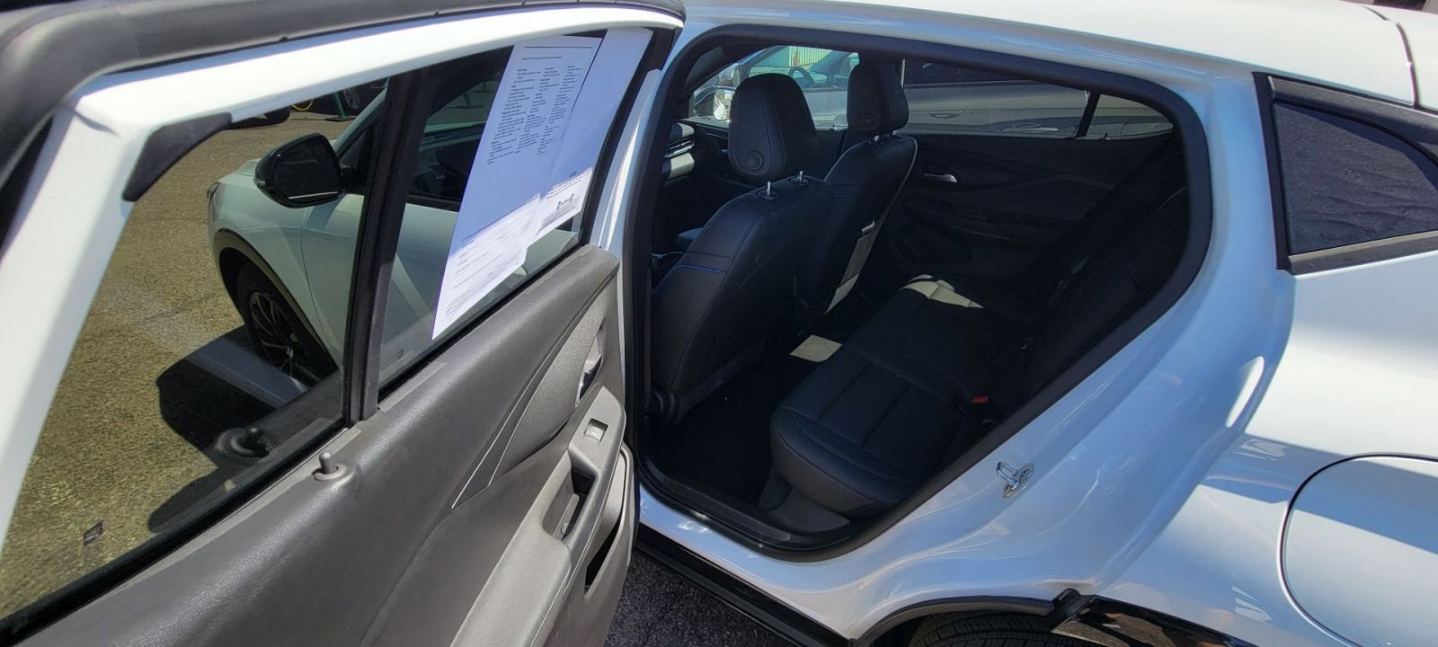 Used 2025 Buick Envista Sport Touring image 8