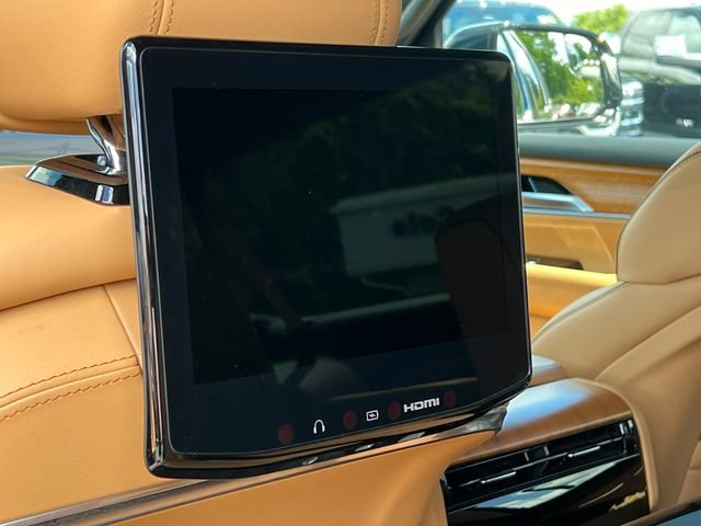 Used 2024 Jeep Grand Wagoneer L Series III w/ Rear Seat Video Group 1 AWD/4WD image 5