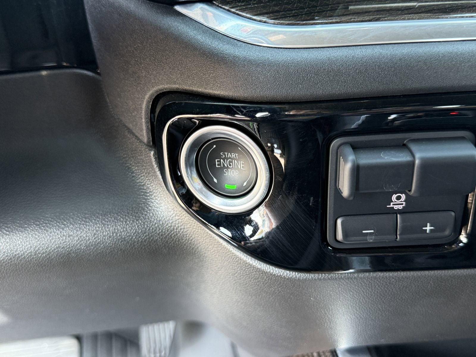 Used 2025 Chevrolet Silverado 1500 LT Trail Boss w/ Convenience Package II image 30