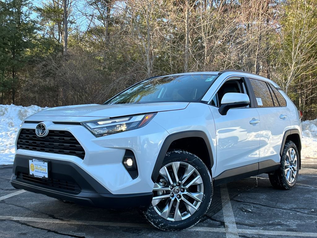 New 2025 Toyota RAV4 XLE Premium w/ Weather Package