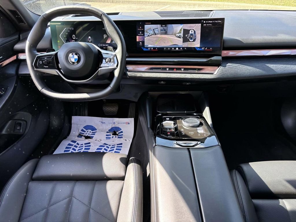Certified 2025 BMW 540i xDrive image 31
