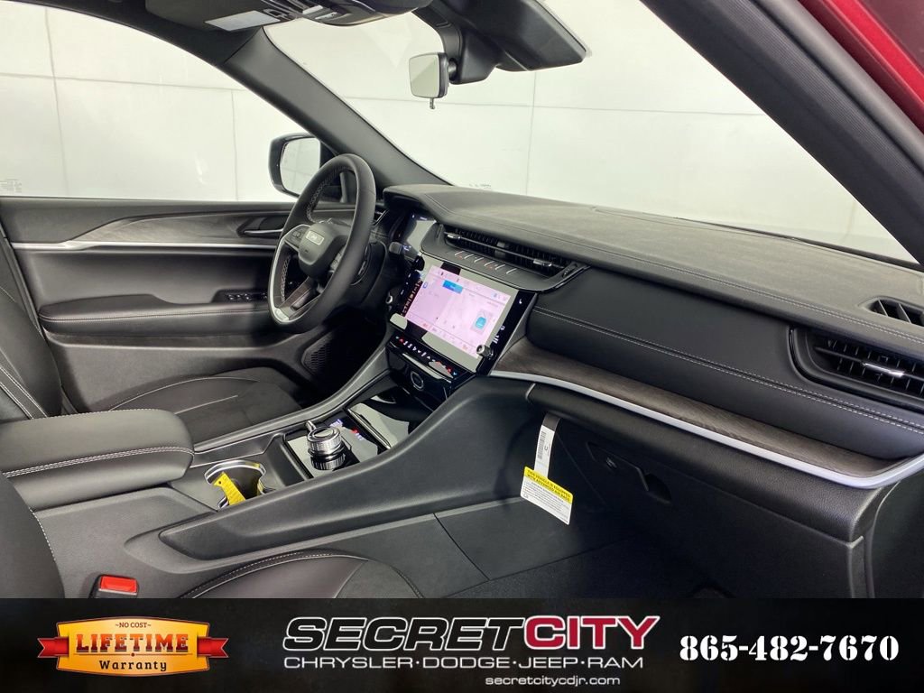 New 2026 Jeep Grand Cherokee Altitude image 33