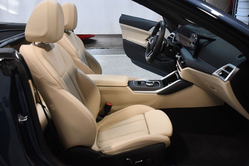 Used 2025 BMW M440i Convertible w/ Premium Package RWD image 34