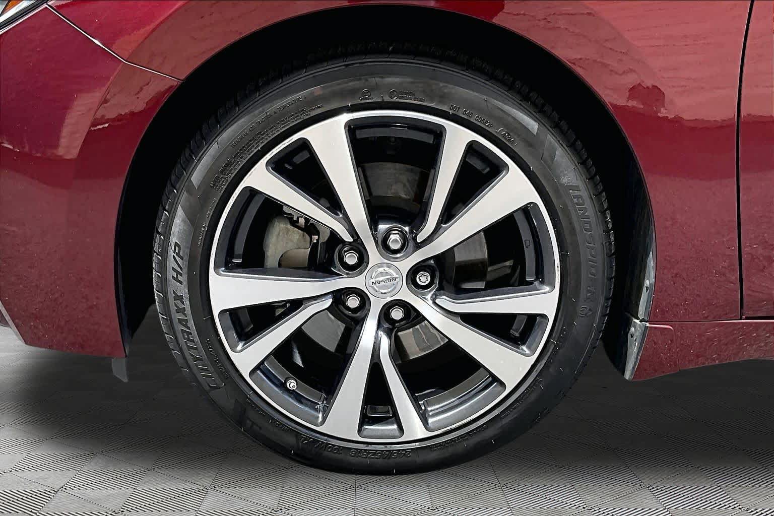 Used 2016 Nissan Maxima 3.5 SL FWD image 11