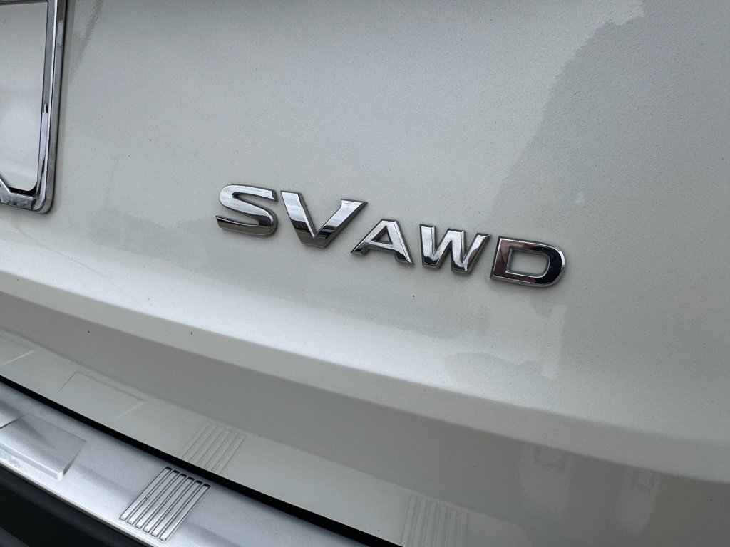 Used 2023 Nissan Rogue SV image 12