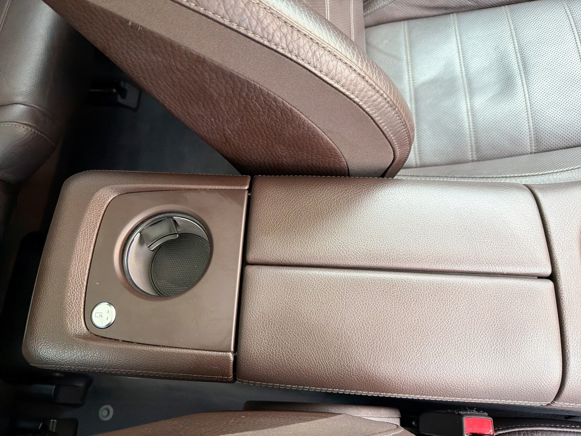 Used 2020 Mercedes-Benz GLS 450 4MATIC image 24