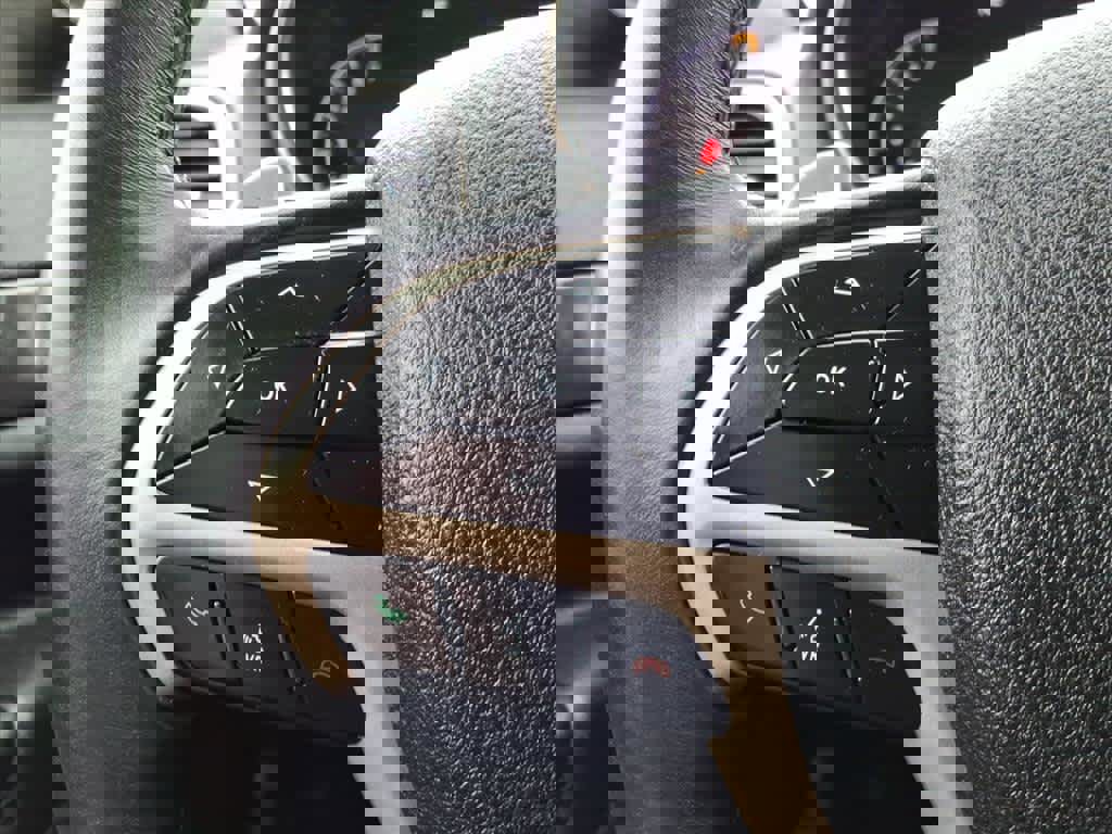 Used 2017 Jeep Grand Cherokee Laredo w/ Quick Order Package 23E image 16