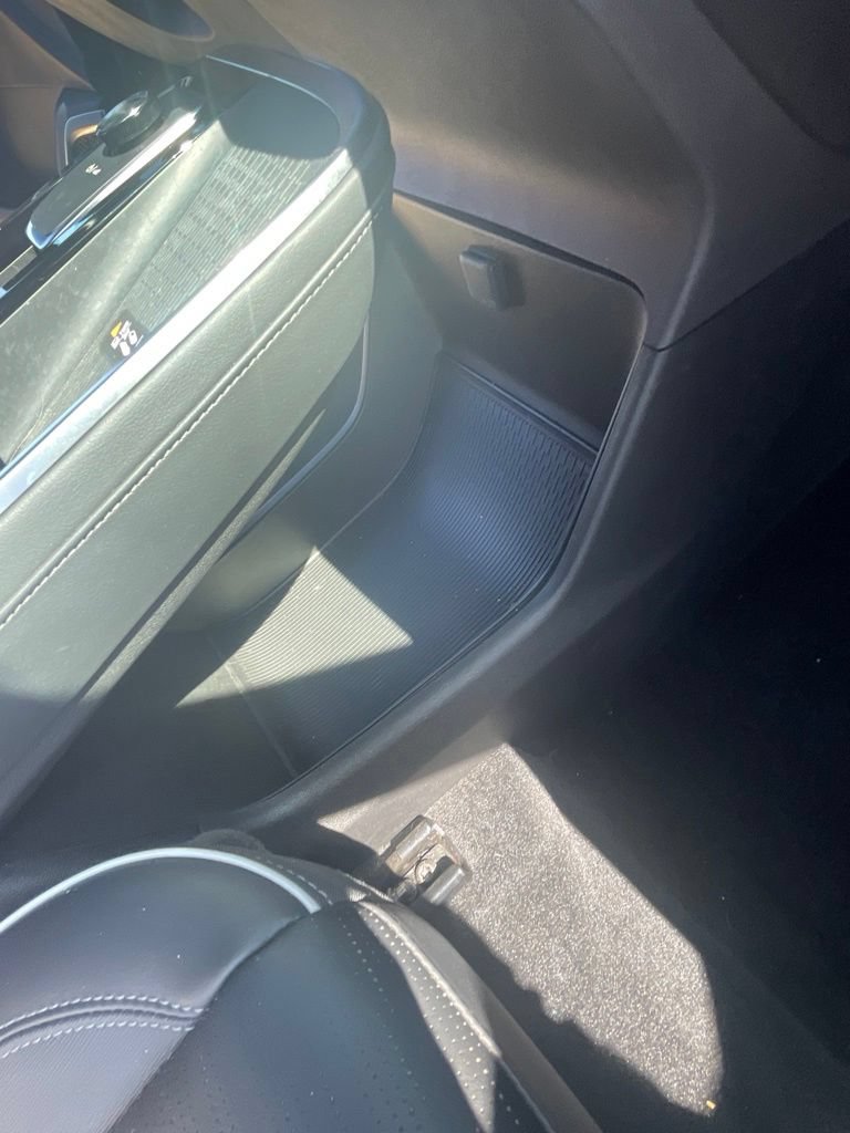 Used 2025 Buick Enclave Sport Touring FWD image 34
