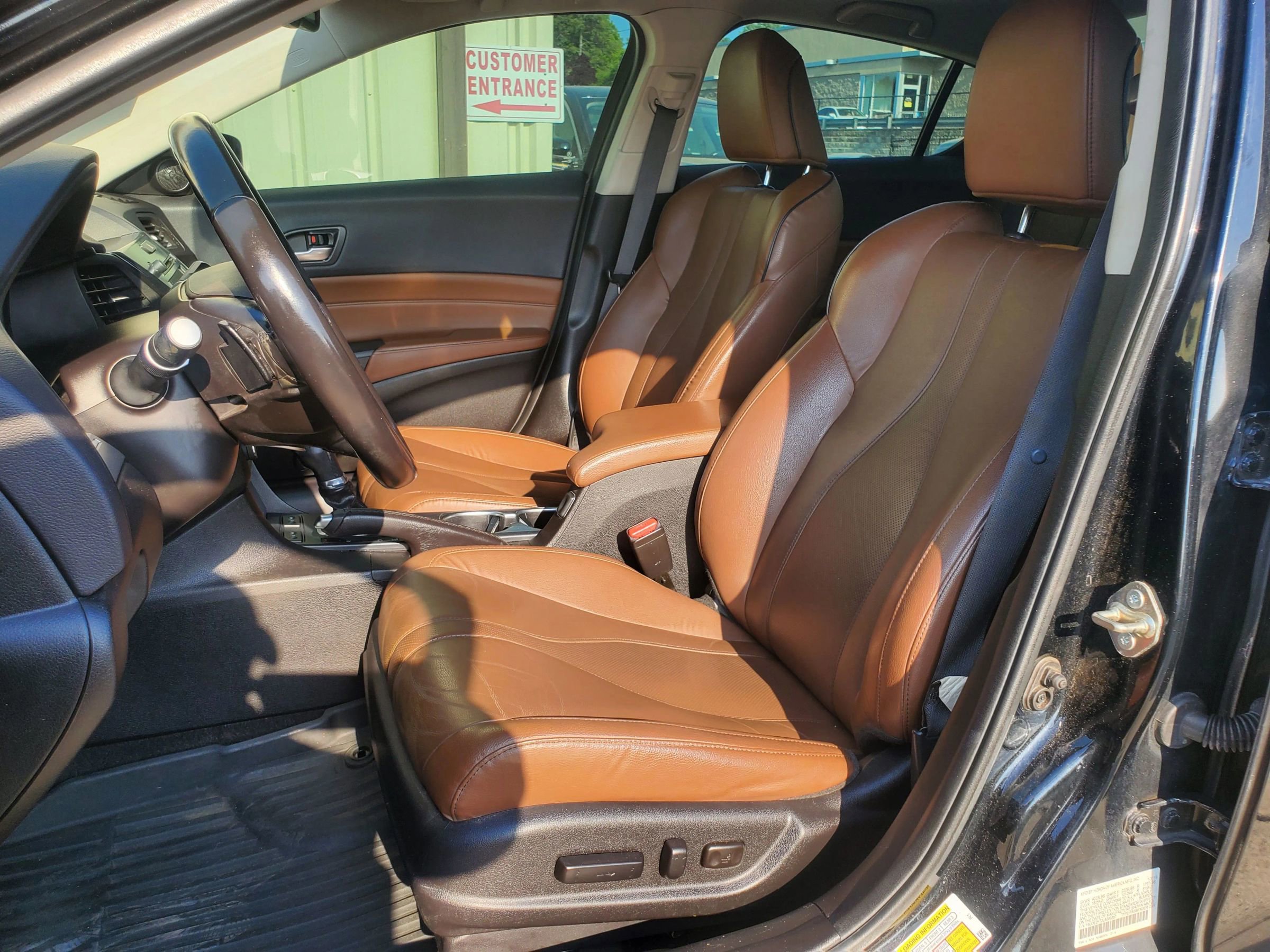 Used 2020 Acura ILX FWD image 2