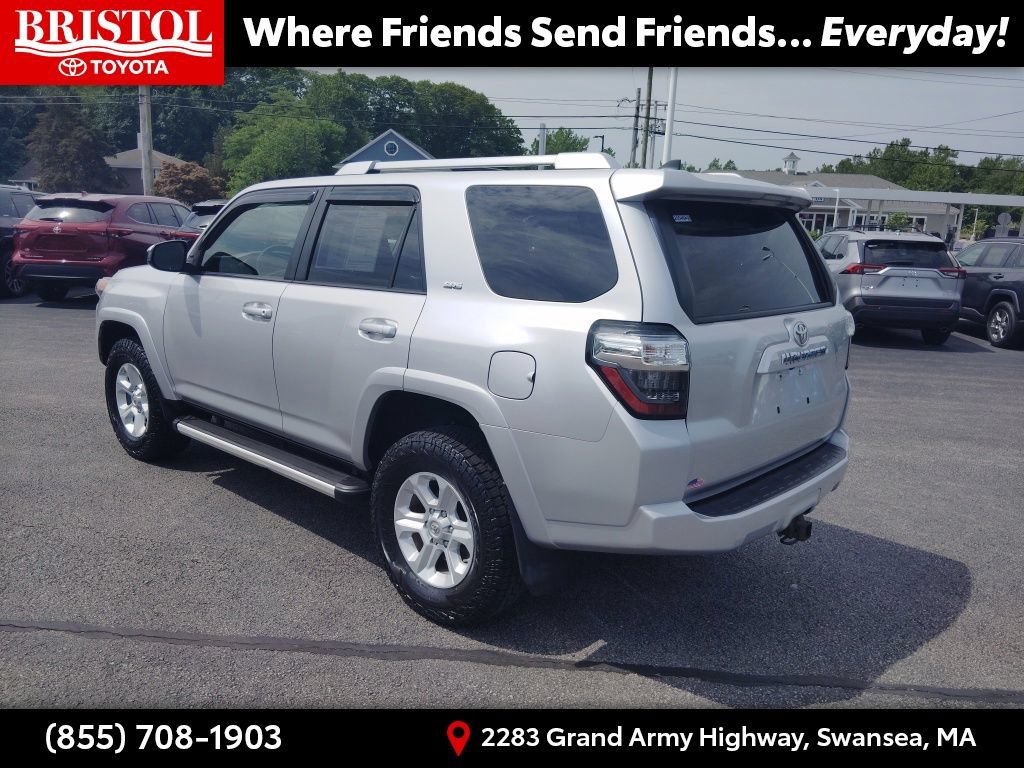 Used 2016 Toyota 4Runner SR5 w/ Four Season Floor Mat Package AWD/4WD image 5