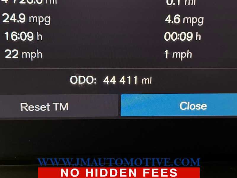 Used 2023 Volvo XC90 B5 Core w/ Protection Package Premier image 23