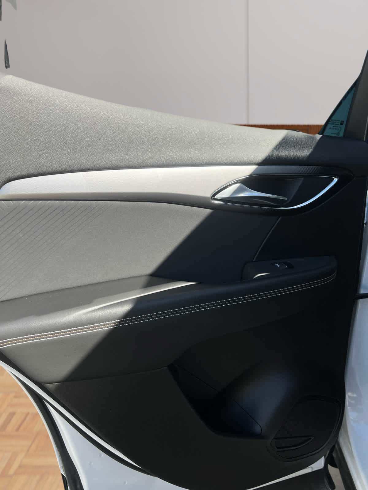 Used 2025 Buick Envision Sport Touring image 13