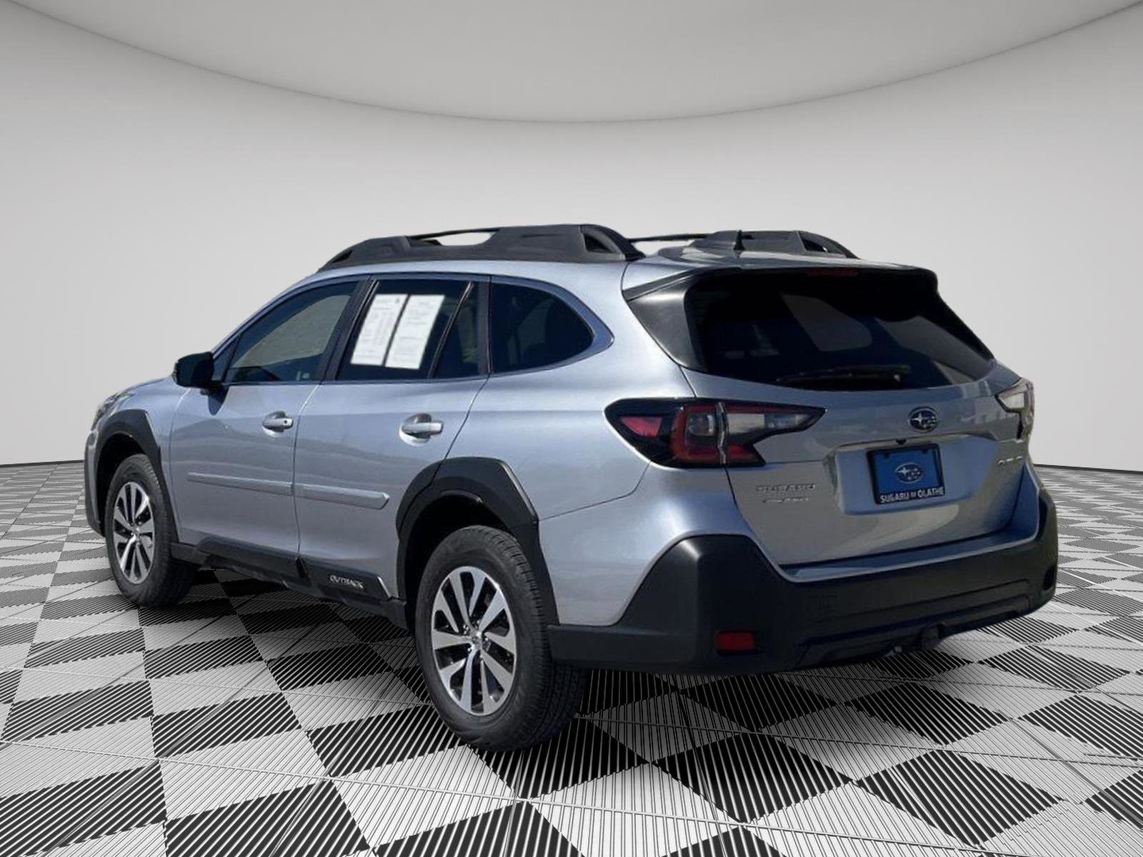 Certified 2025 Subaru Outback Premium image 5