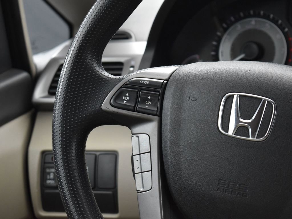 Used 2017 Honda Odyssey SE image 17