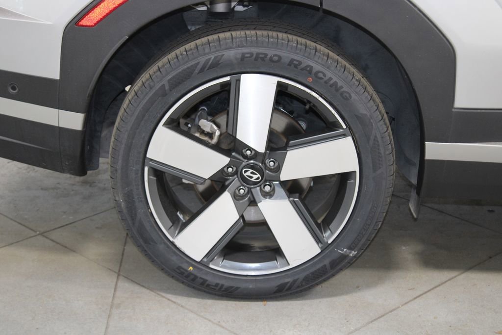 Used 2024 Hyundai Santa Fe Limited FWD image 13