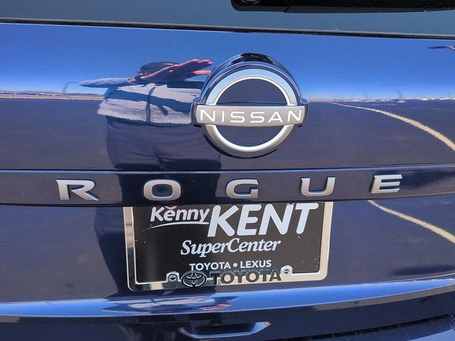Used 2025 Nissan Rogue SV image 12