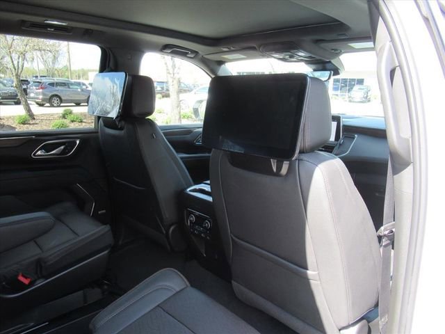 Used 2024 Chevrolet Suburban High Country w/ Advanced Technology Package AWD/4WD image 12