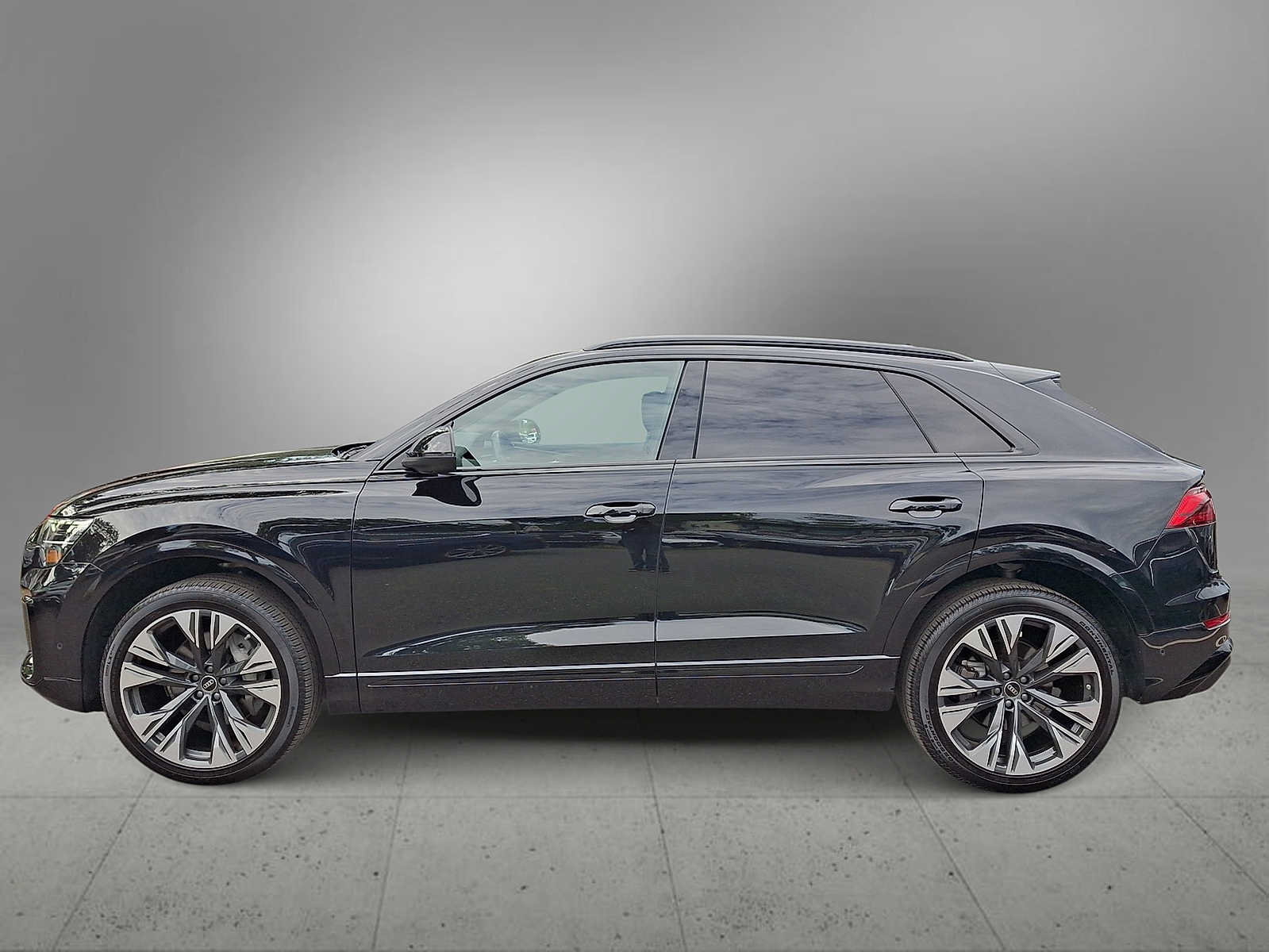 Certified 2024 Audi Q8 Premium Plus AWD/4WD image 5