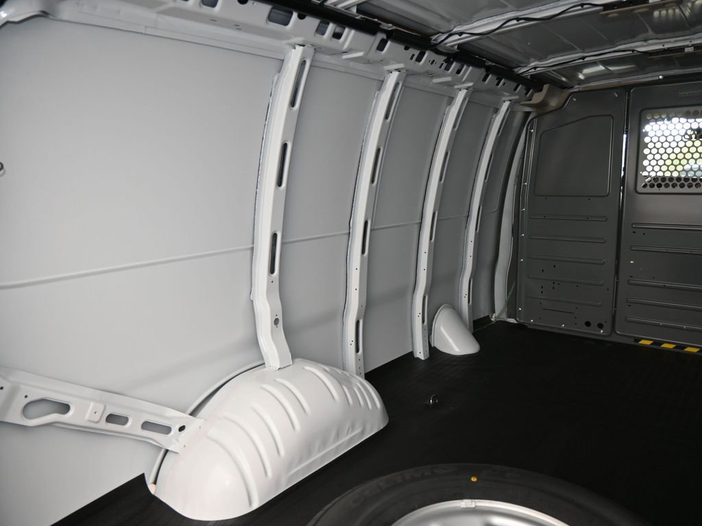 New 2025 Chevrolet Express 2500 w/ Driver Convenience Package image 34