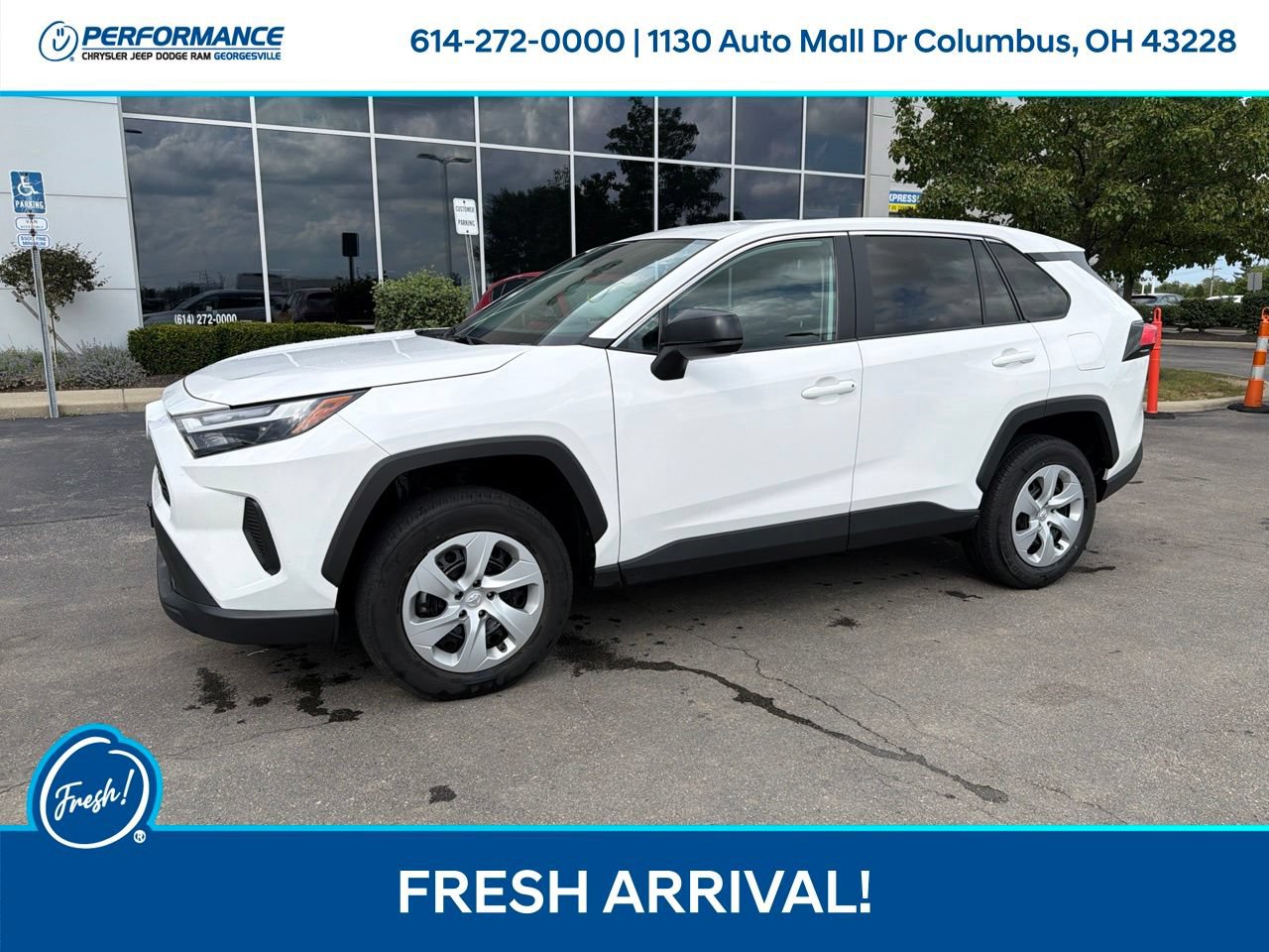 Used 2025 Toyota RAV4 LE AWD/4WD image 5