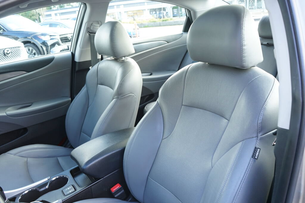 Used 2013 Hyundai Sonata Limited FWD image 14