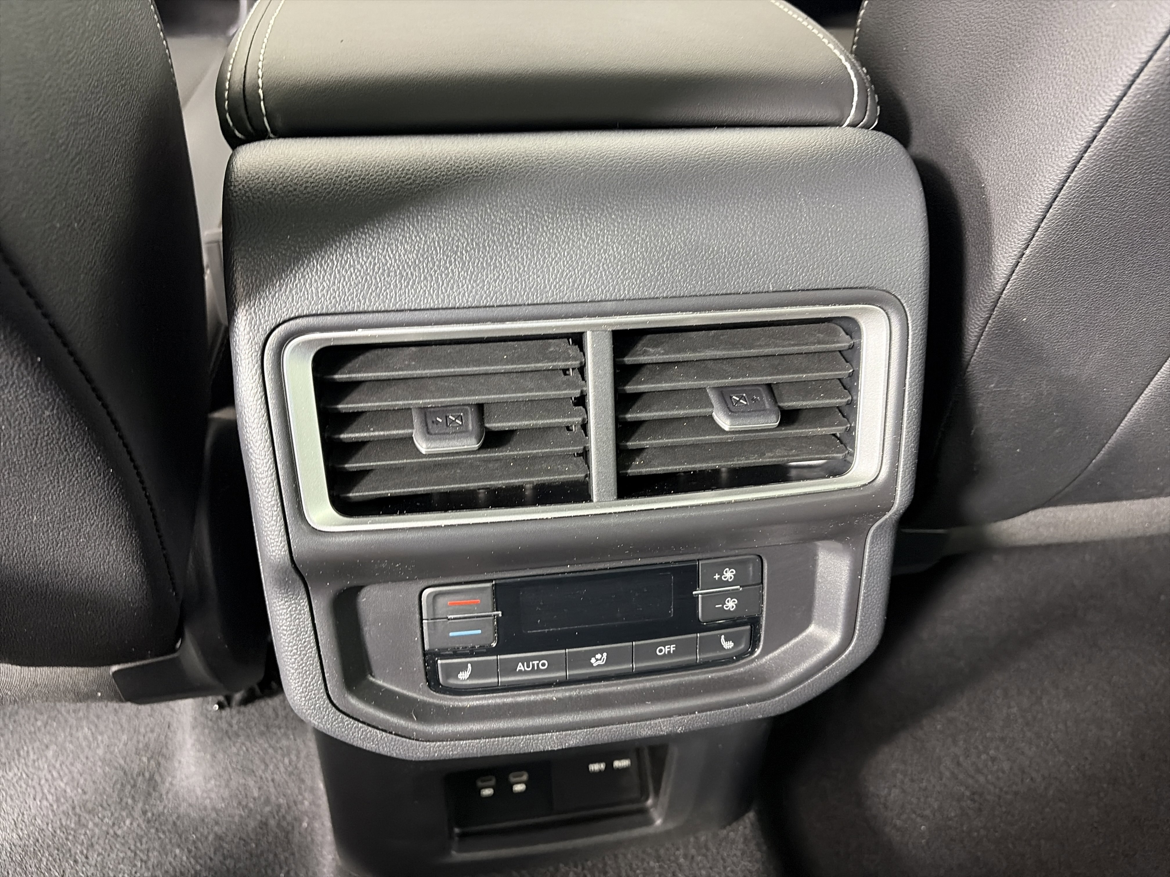 Used 2025 Volkswagen Atlas SEL image 20