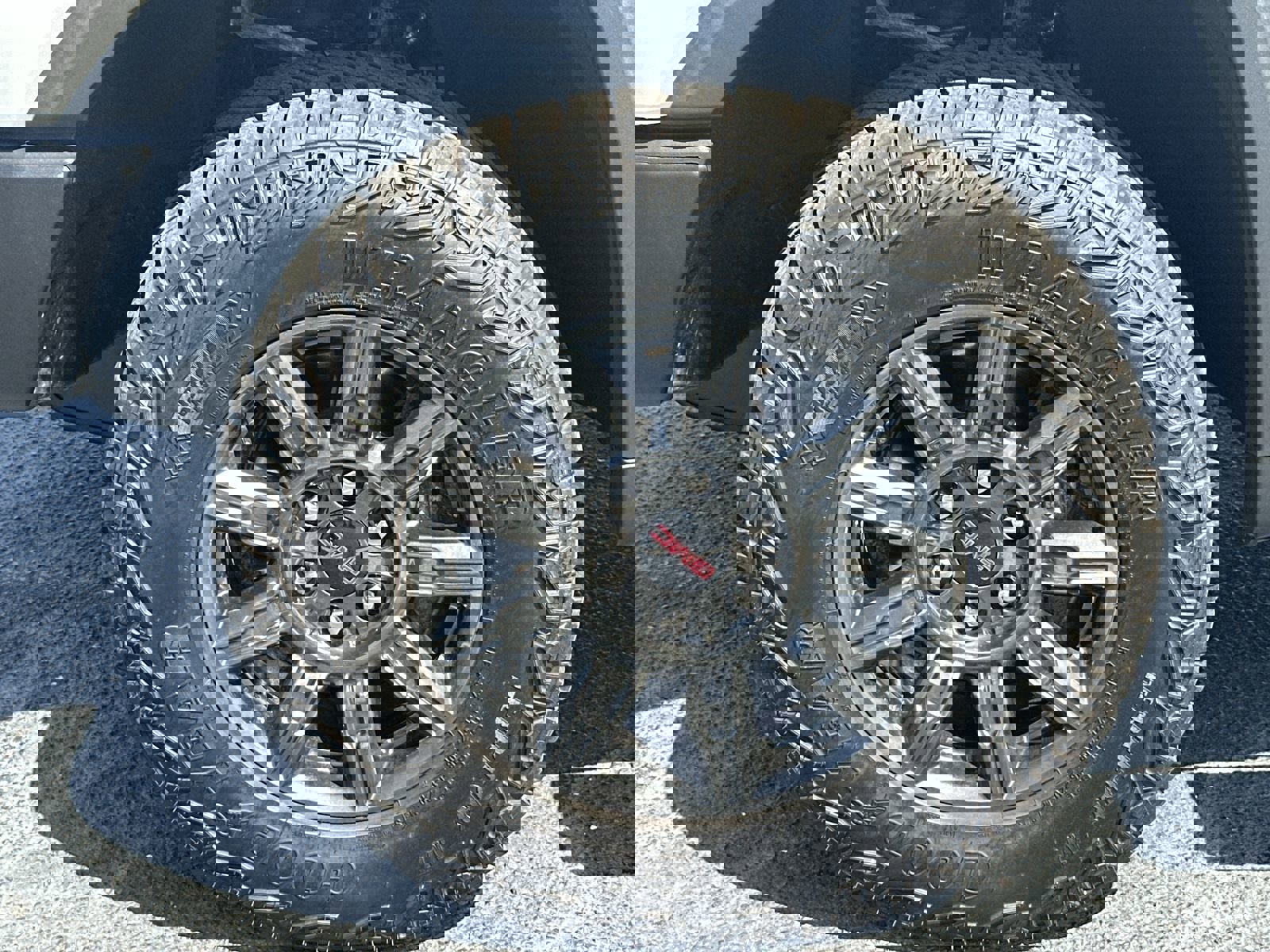 Used 2024 GMC Sierra 1500 AT4X image 13