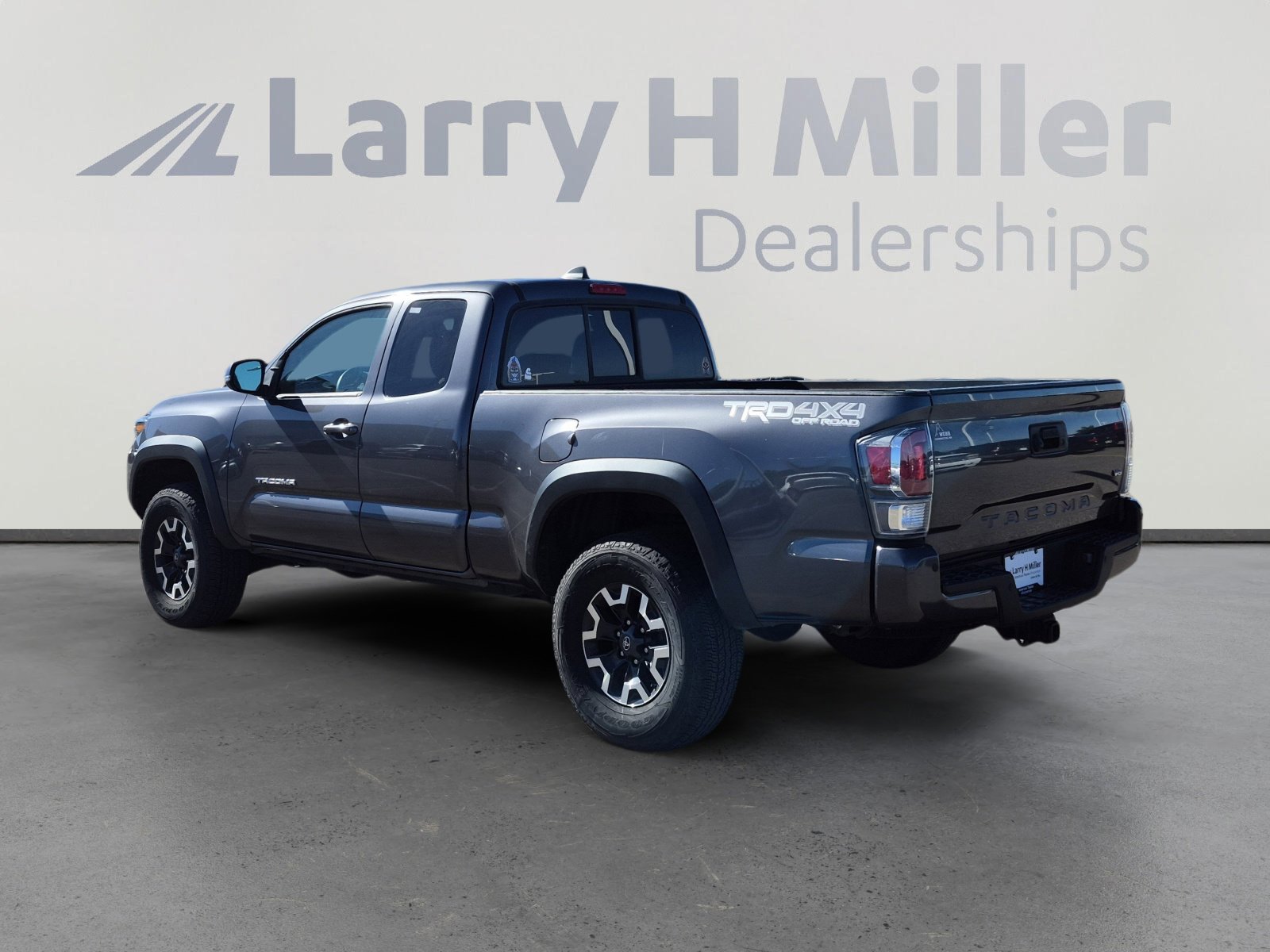 Certified 2021 Toyota Tacoma TRD Off-Road w/ TRD Premium Off Road Package image 3