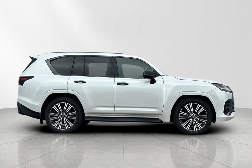 New 2026 Lexus LX 700h Luxury image 7