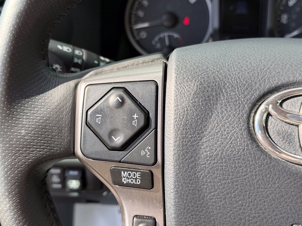 Used 2017 Toyota Tacoma Limited w/ Tow Package AWD/4WD image 30