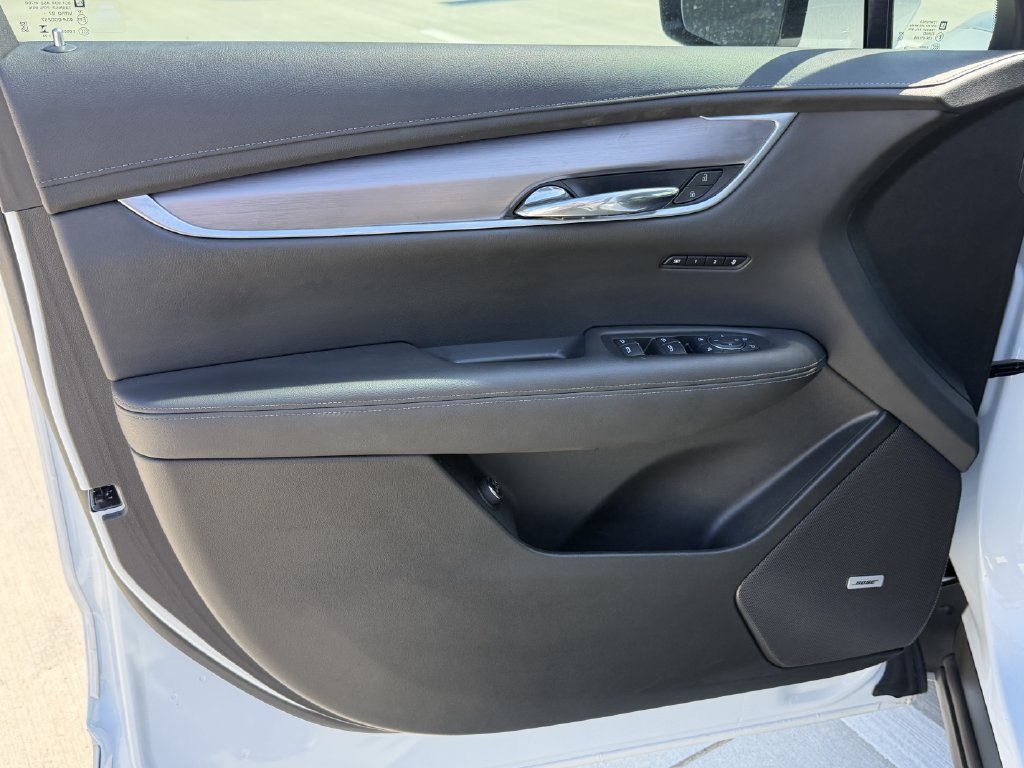 Used 2024 Cadillac XT6 Luxury FWD image 10