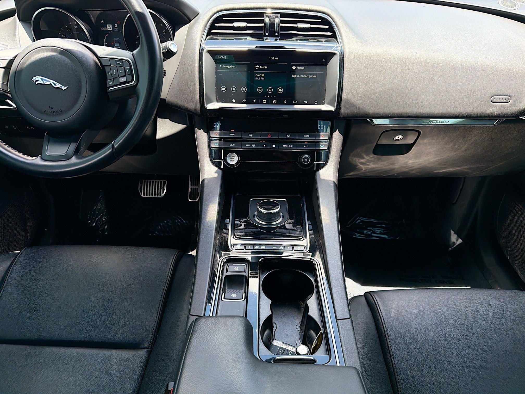 Used 2019 Jaguar F-PACE Premium AWD/4WD image 17