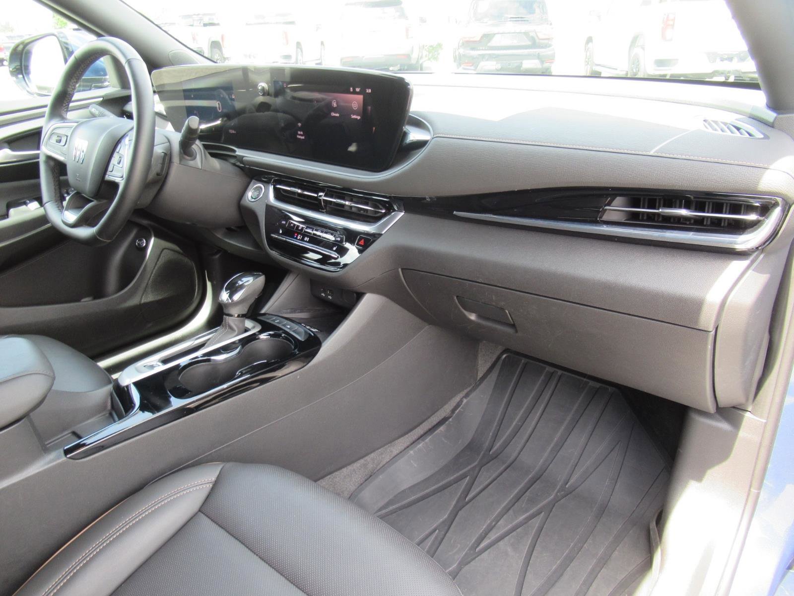 Used 2025 Buick Envista Avenir FWD image 11