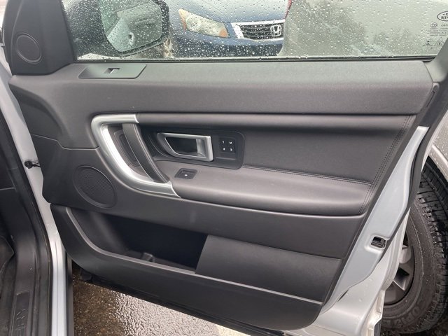 Used 2019 Land Rover Discovery Sport image 14