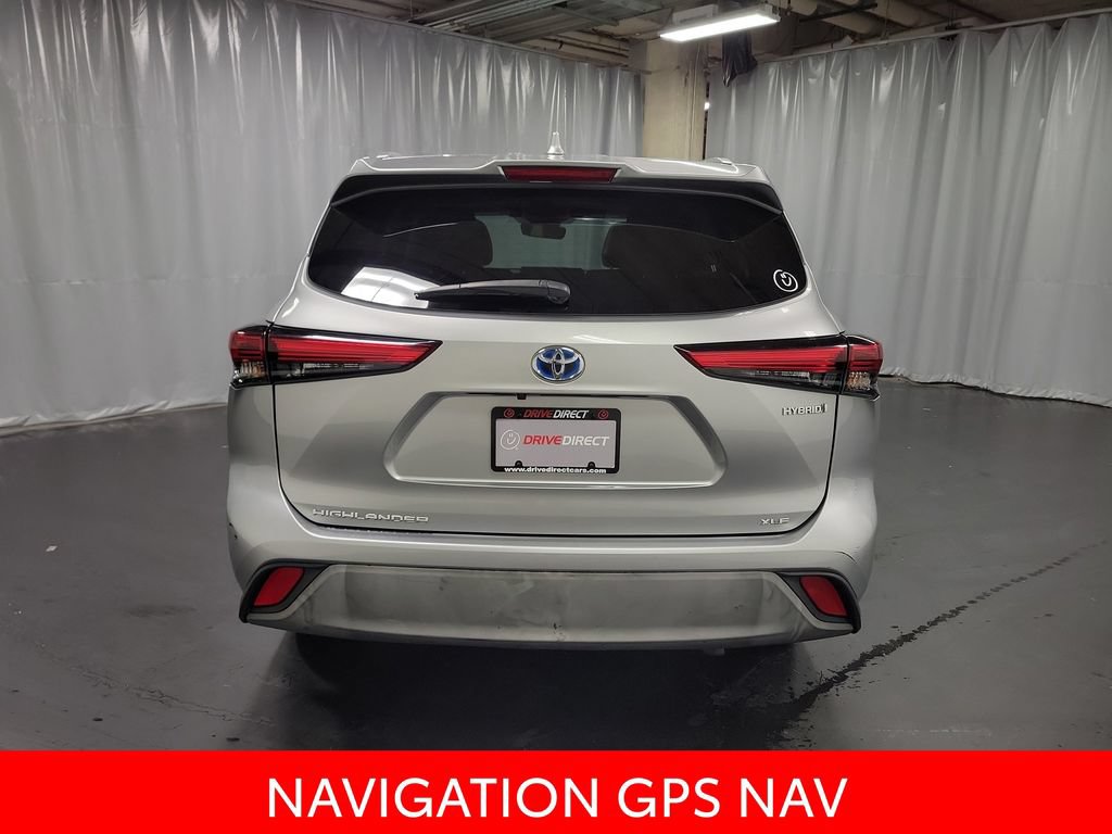 Used 2023 Toyota Highlander XLE AWD/4WD image 7