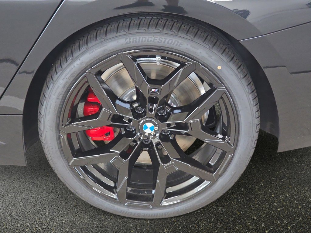 Used 2026 BMW 330i Sedan w/ M Sport Package RWD image 17
