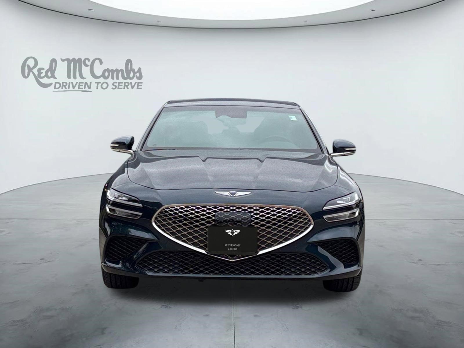 Used 2024 Genesis G70 2.5T image 8