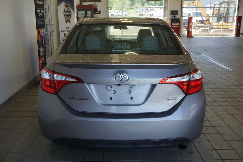 Used 2015 Toyota Corolla LE FWD image 11