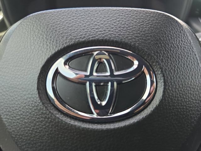 Used 2024 Toyota Corolla SE FWD image 5