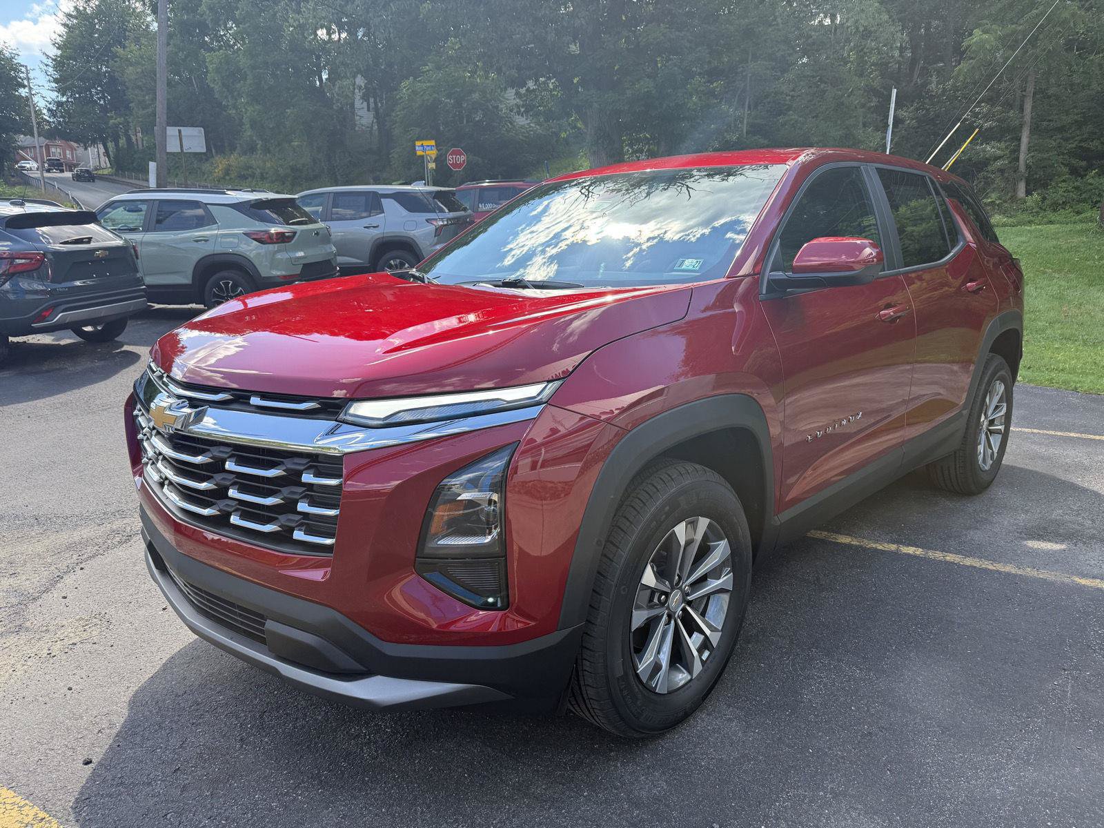 New 2027 Chevrolet Equinox LT w/ Convenience Package II AWD/4WD image 3