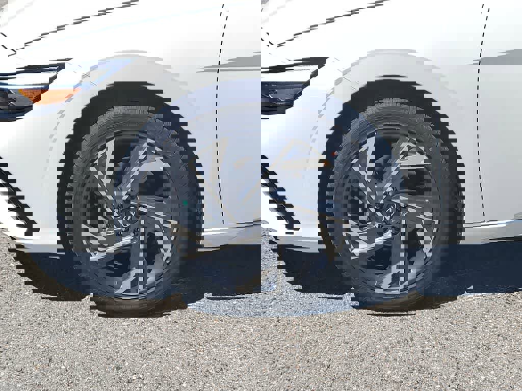 New 2026 Hyundai Elantra Limited image 5