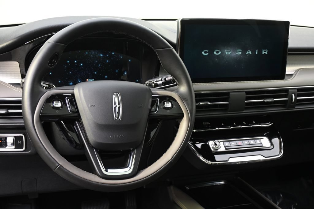 Used 2026 Lincoln Corsair Premiere AWD/4WD image 12