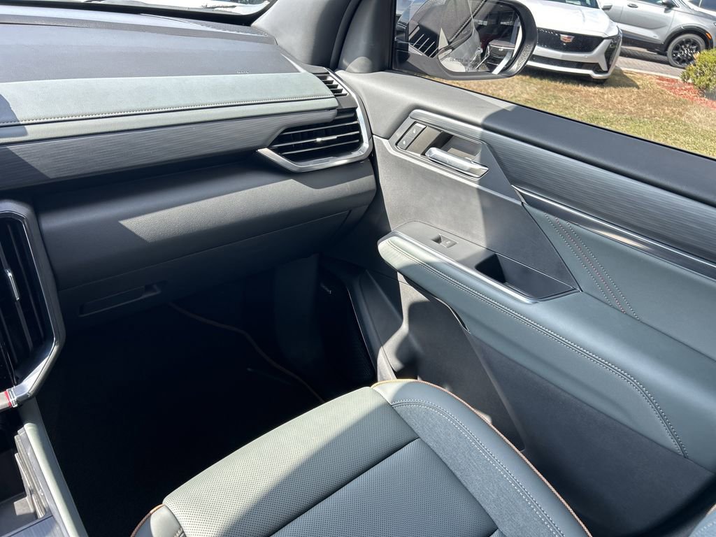 Certified 2024 GMC Acadia AT4 w/ Luxury Package image 17