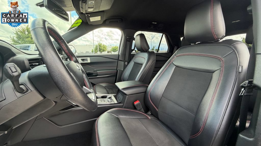 Used 2023 Ford Explorer ST-Line AWD/4WD image 25