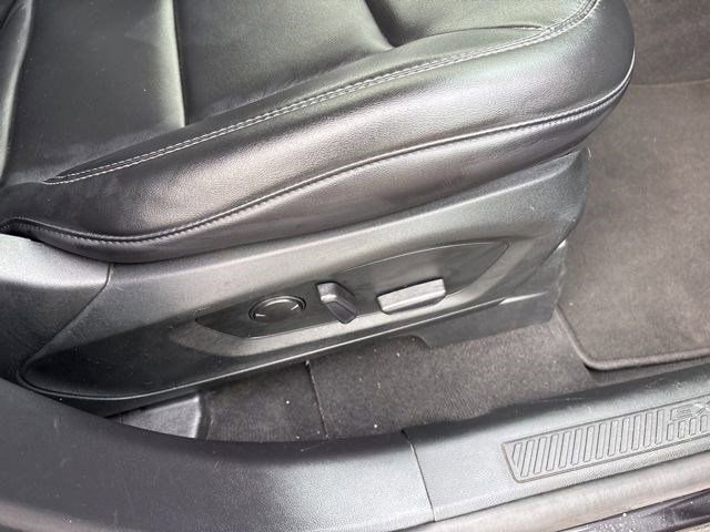 Used 2022 Ford Explorer XLT w/ Equipment Group 202A image 43