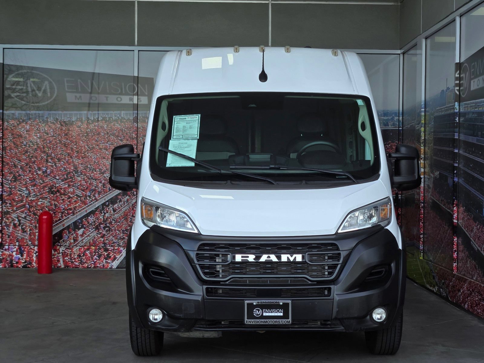 Used 2025 RAM ProMaster 2500 w/ Convenience Group FWD image 3