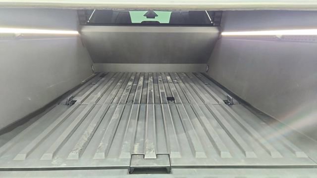 Used 2024 Tesla Cybertruck AWD Crew Cab image 15